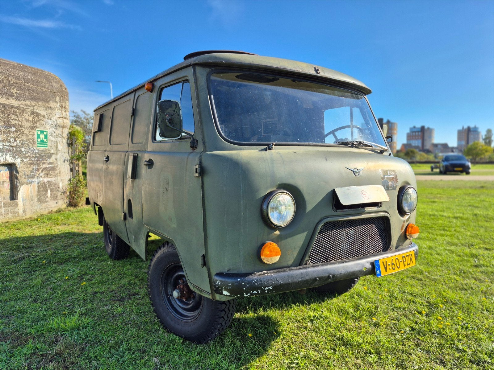 Uaz bukhanka 452 1986, Auto's, Zwart, 4 cilinders, Open dak, 1820 kg