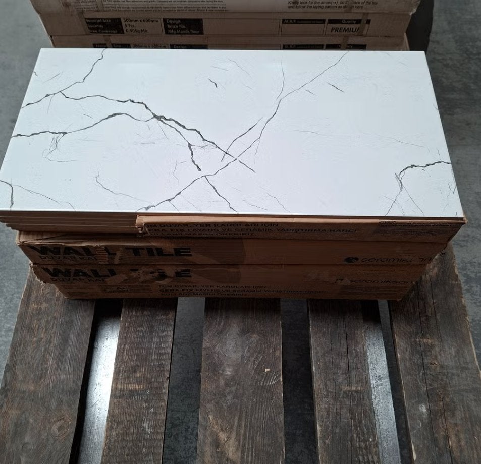 Restpartij keramische tegel marmerlook 30x60cm 5,5m2 nr356, Huis en Inrichting, Woonaccessoires | Overige, Ophalen of Verzenden