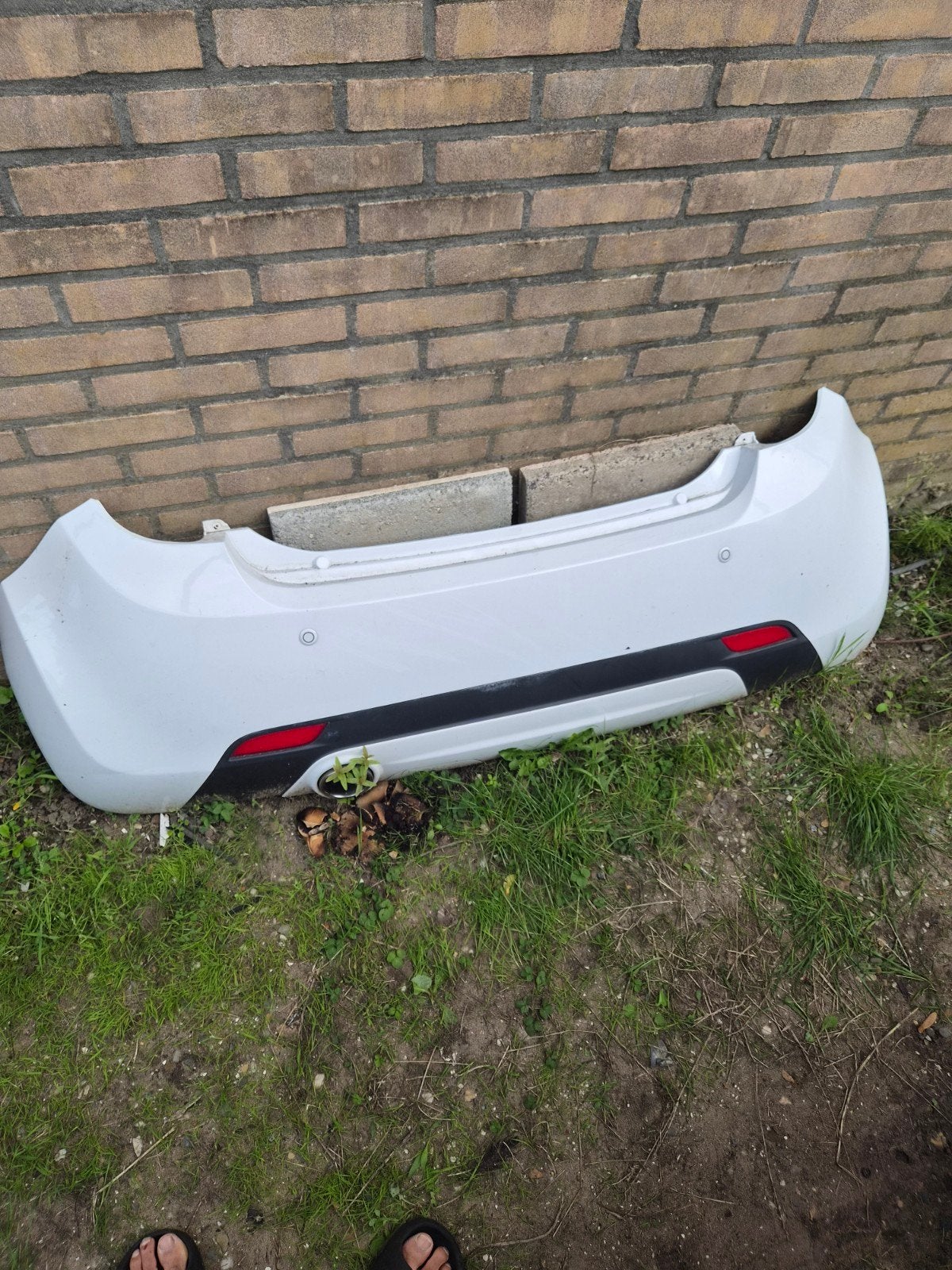 Achterbumper Chevrolet Spark - Wit met sensoren, Gebruikt, Chevrolet, Ophalen of Verzenden, Achter