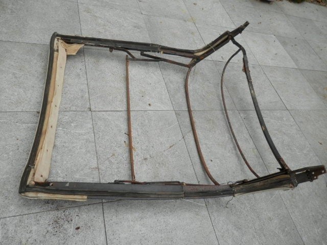 Kapframe VW Kever Cabrio 1500 of 1302, Ophalen