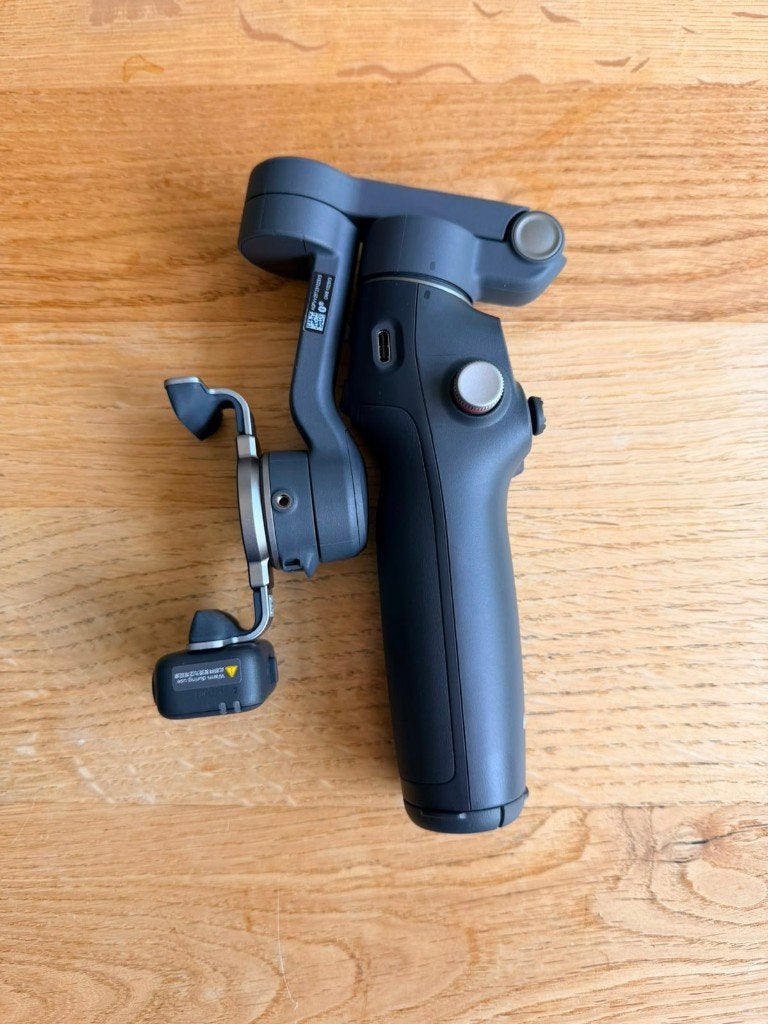 DJI Osmo Mobile 8 Gimbal in nieuwstaat, Audio, Tv en Foto, Fotografie | Statieven en Balhoofden, Ophalen of Verzenden, Zo goed als nieuw