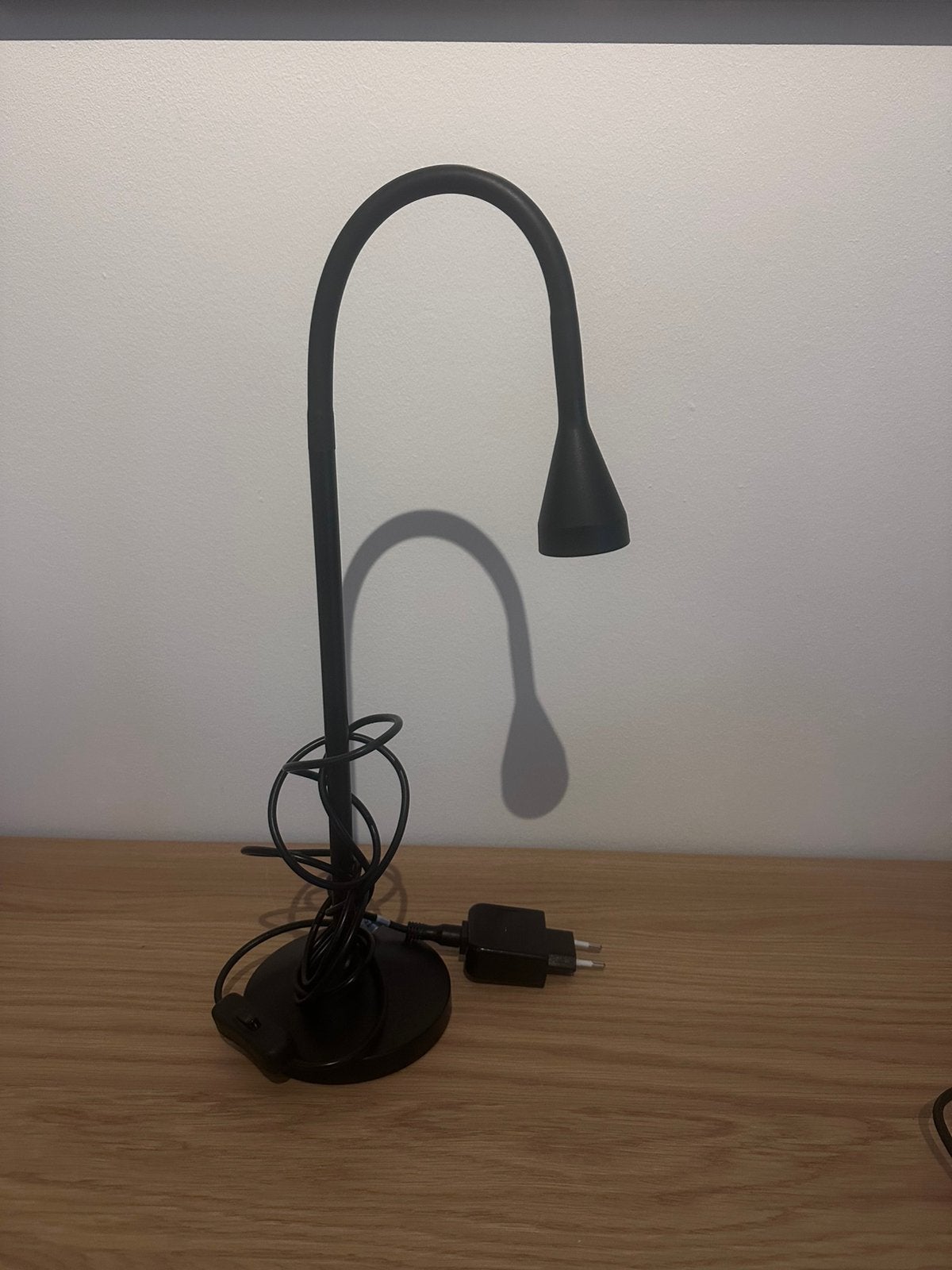 Ikea bureau lampje zwart, Huis en Inrichting, Lampen | Tafellampen, Ophalen, Bureaulamp, Zo goed als nieuw, Zwart