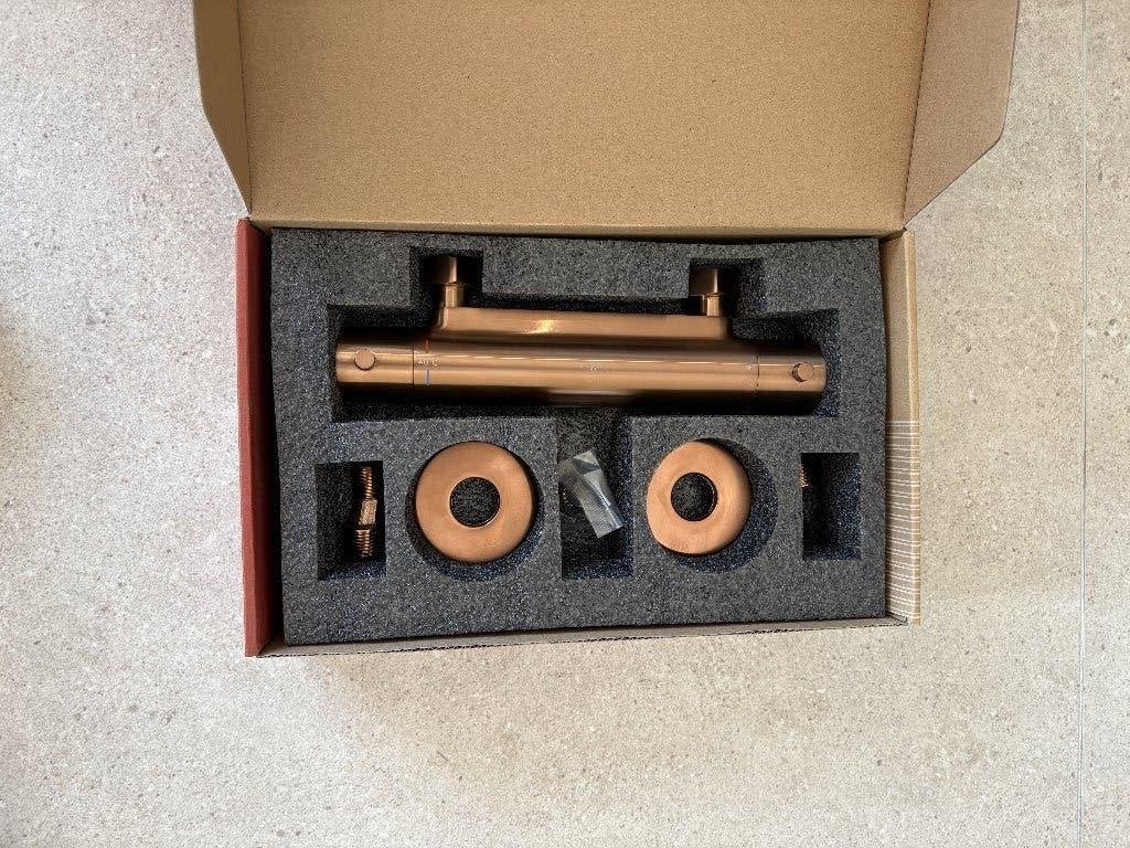 Nieuwe luxe thermostatische douchekraan|Geborsteld rosé goud, Info@regn.nl, Vreebergen 5, 9403 ET Assen, Regn, Nieuw