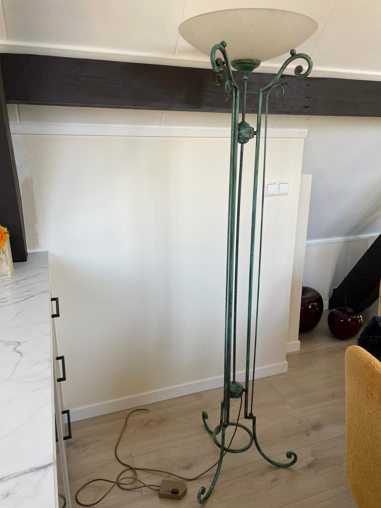 Stijlvolle klassieke staande lamp, Huis en Inrichting, Lampen | Vloerlampen, Ophalen, Zo goed als nieuw, Glas, 150 tot 200 cm