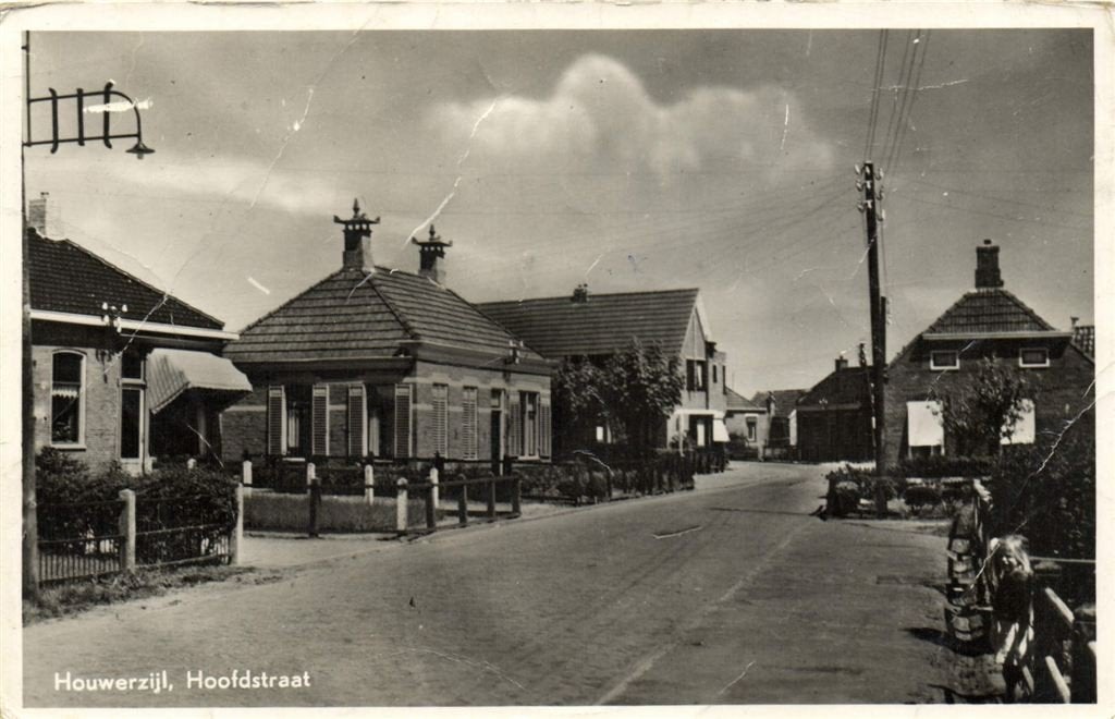 Houwerzijl, Hoofdstraat - B-keus - 1955 gelopen, Ophalen of Verzenden, 1940 tot 1960, Gelopen, Groningen