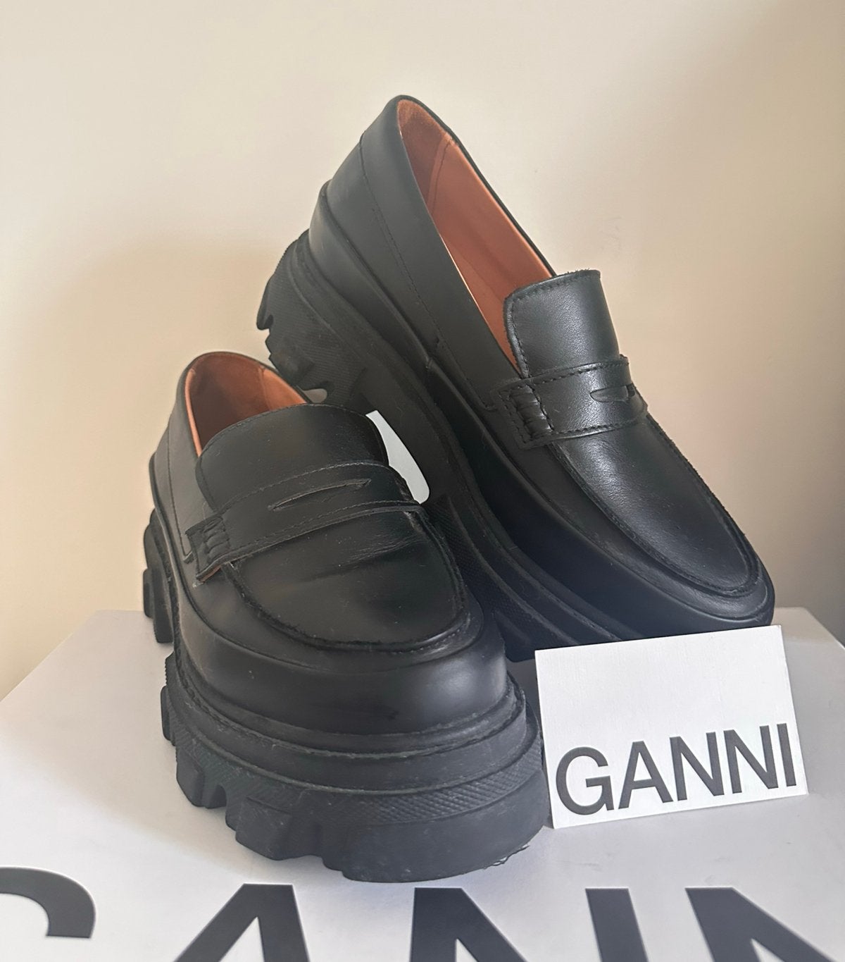Ganni Loafers Dames Maat 38 Origineel, Ophalen of Verzenden, Gedragen, Zwart, Instappers