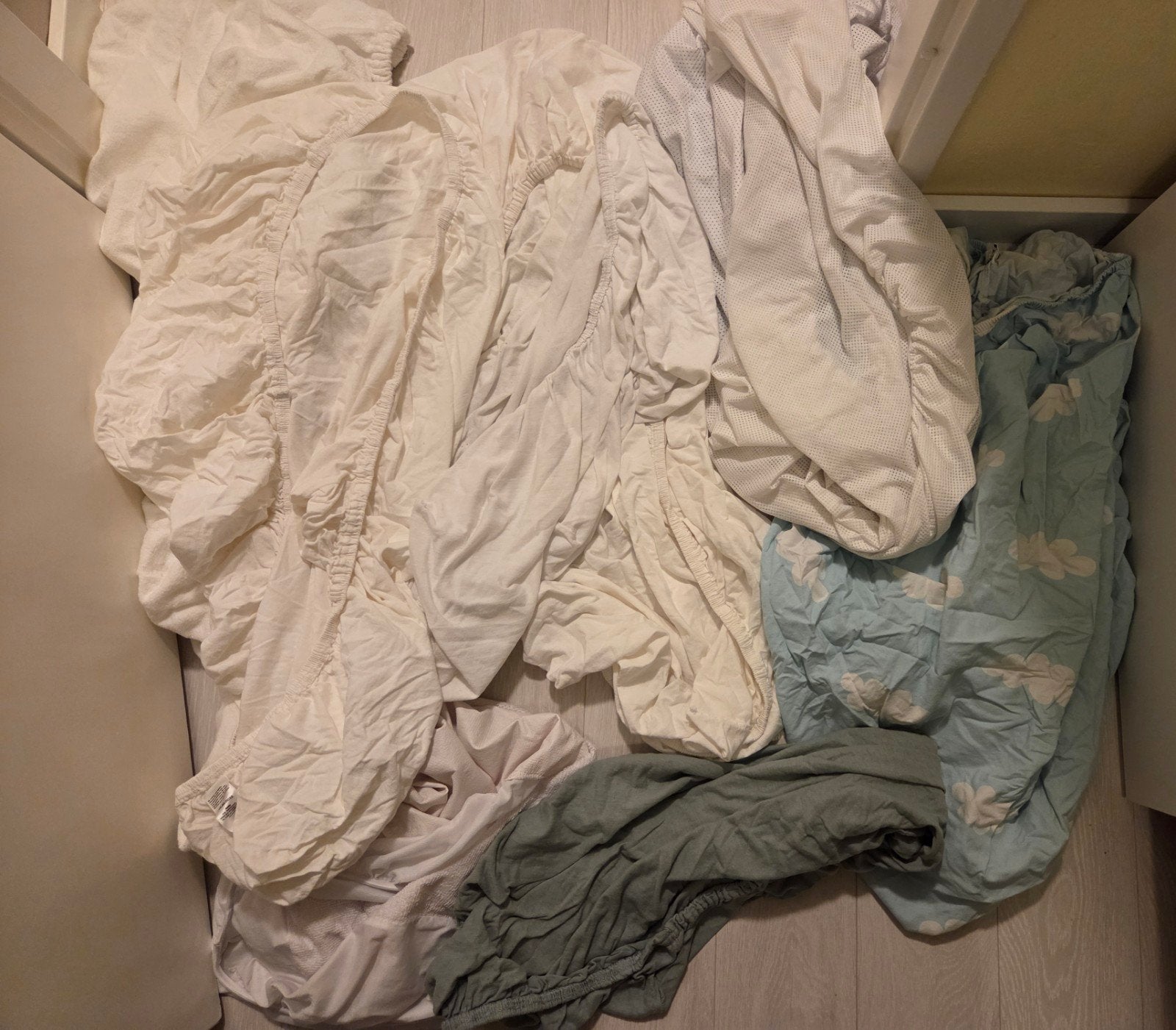 11-delige set hoeslakens en matrasbeschermers 60x120 cm, Gebruikt, Beddengoedset, Ophalen of Verzenden, Babybedje