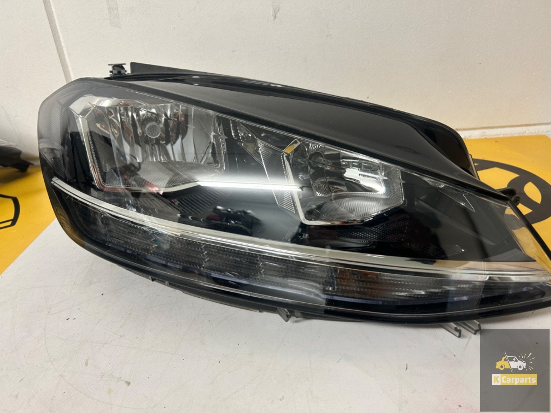 VW Golf 7 Facelift Halogeen LED Koplamp Rechts 5G1941006D, Auto-onderdelen, Verlichting, Gebruikt, Volkswagen, Volkswagen AG, Berliner Ring 2
38440  Wolfsburg, DE