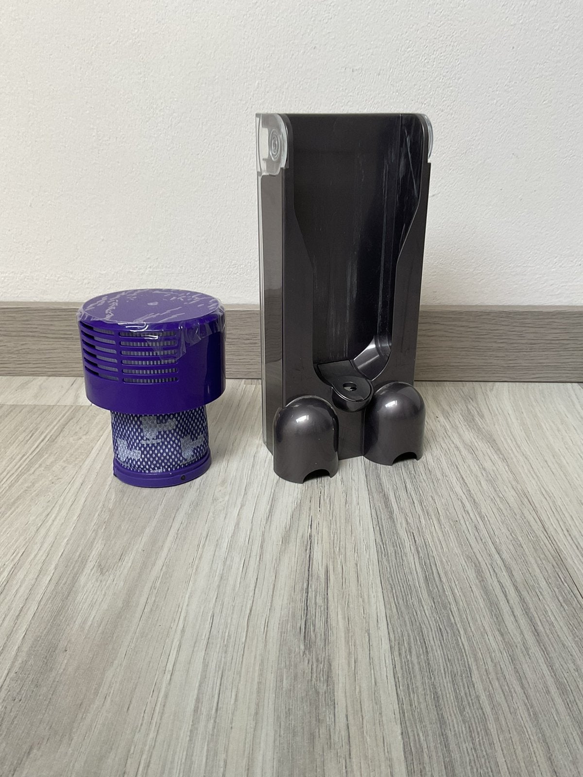 🔥 Dyson V10 Hepa Filter plus Muur houder 🔥, Ophalen of Verzenden, Zo goed als nieuw