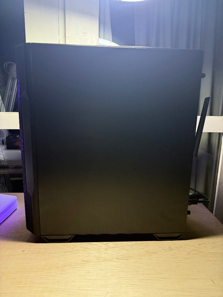 Foto 5 van Gaming PC |Ryzen 7 5700X|RTX 5060|32GB|1TB NVMe| 4 mnd oud