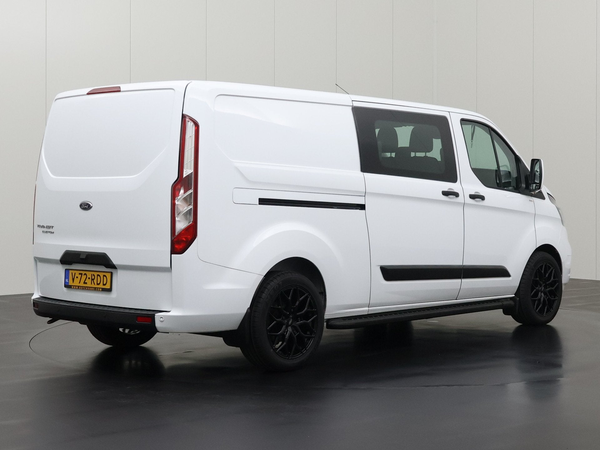 Ford Transit Custom 2.0TDCi 130PK Lang Dubbele Cabine | 6-Pe, Auto's, Voorwielaandrijving, Dealer onderhouden, Stof, Gebruikt