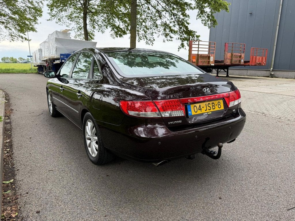 Hyundai Grandeur 3.3i V6 Style AUTOMAAT LEER NAP, Automaat, Achterwielaandrijving, Beige, Bedrijf