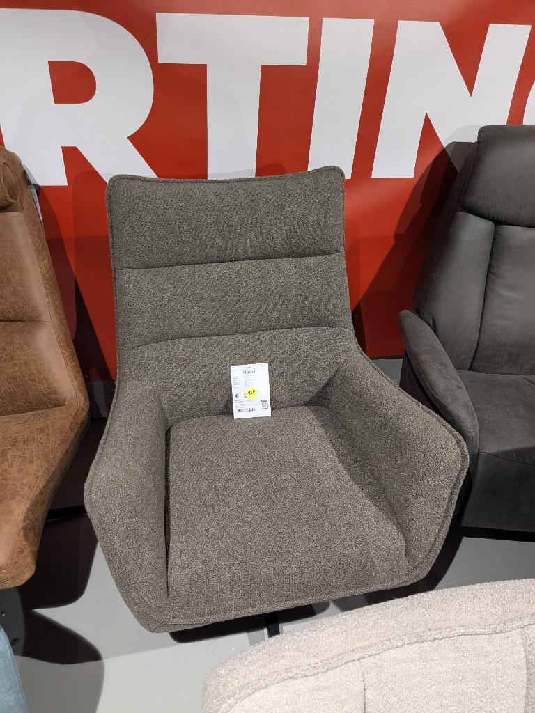 NIEUWE BOUCLE DRAAIFAUTEUIL VOOR SPOTPRIJS, Ophalen, MODERN, Nieuw, 75 tot 100 cm