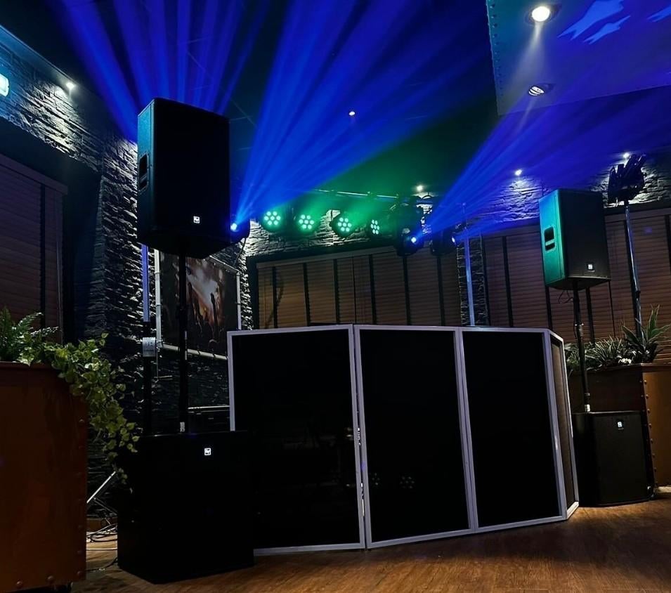 DJ inhuren voor jouw feest Party Verhuur Het Oosten Enschede, Ophalen, Nieuw, Licht