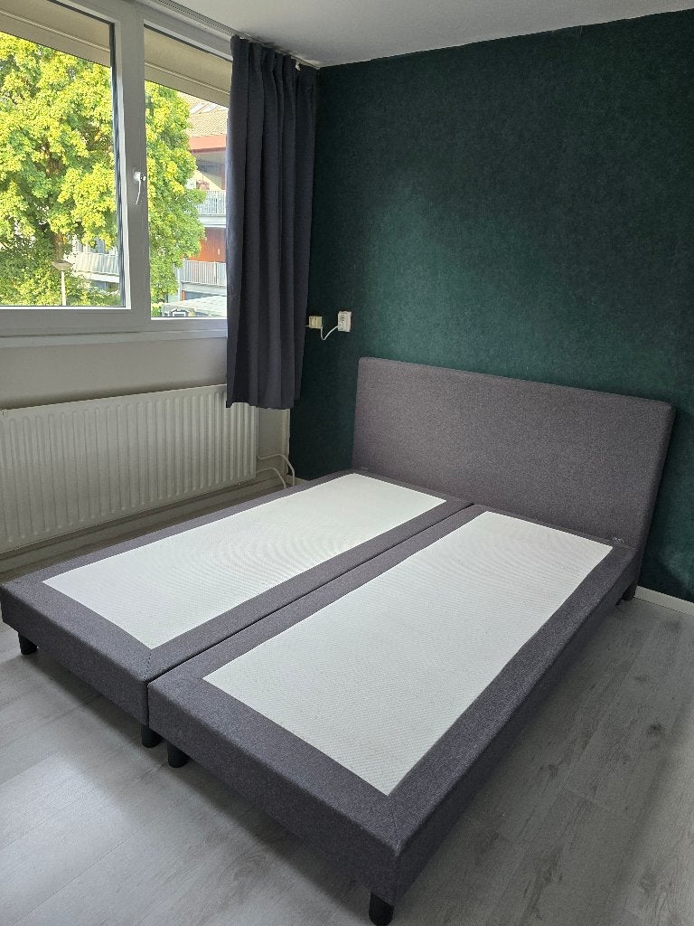 Boxspring 160x200 donkergrijs met hoofdbord, Ophalen, Tweepersoons, Zo goed als nieuw, 200 cm