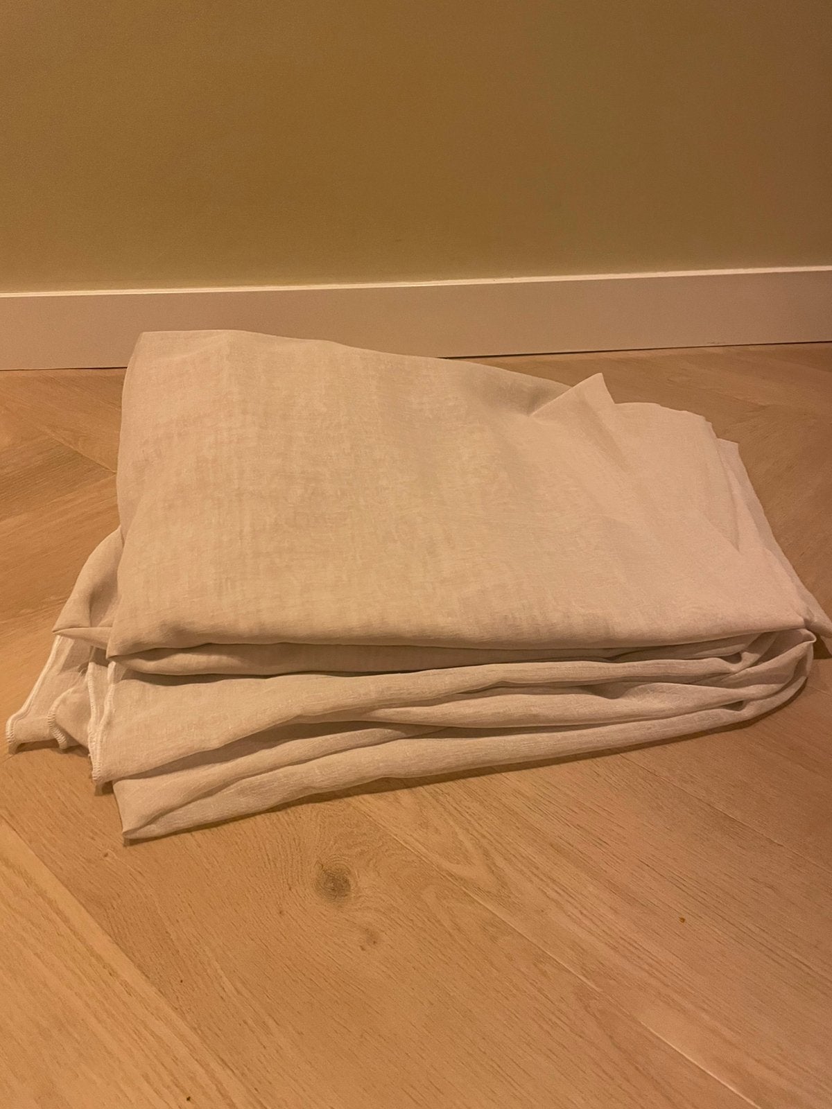 Vitrage beige/gebroken wit, 3000cm breed, 2150cm hoog, Ophalen of Verzenden, Zo goed als nieuw, Beige, Vitrage