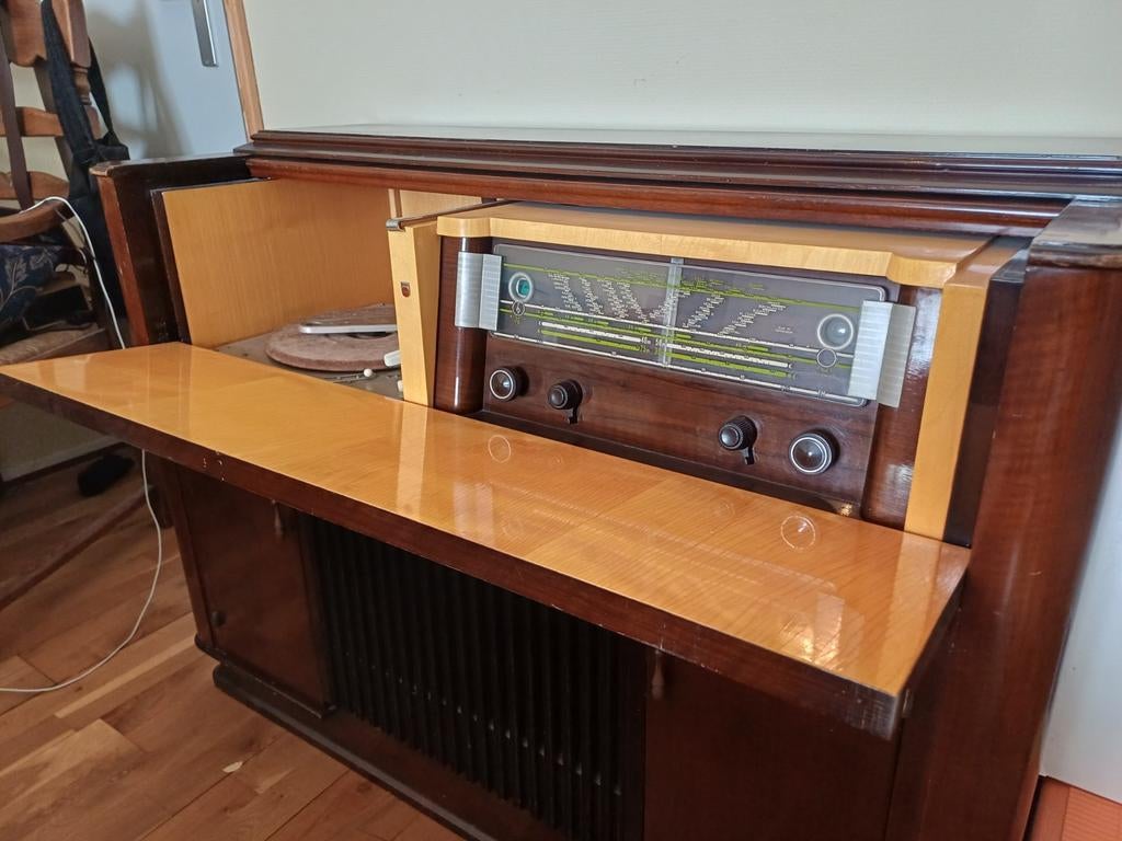 Philips FX804A , 1e FM radio uit 1953., Antiek en Kunst, Antiek | Tv's en Audio, Ophalen