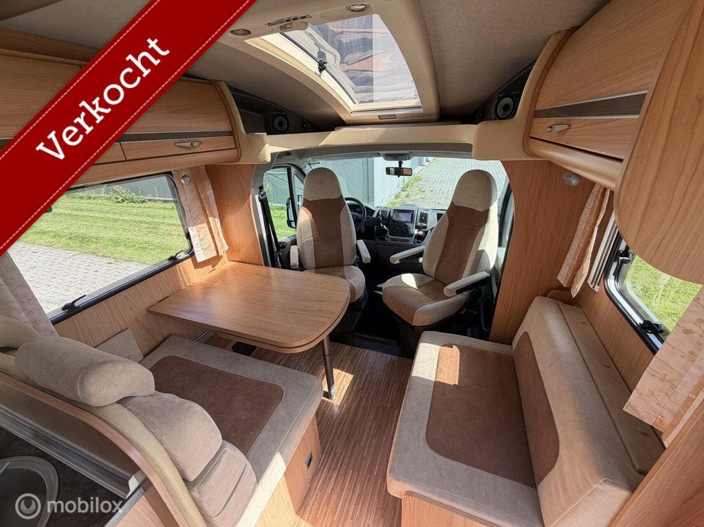 Bürstner Solano T615 Frans bed Zonnepaneel Fietsenrek, Caravans en Kamperen, Koelkast, Luifel, Tot en met 2, 6 tot 7 meter