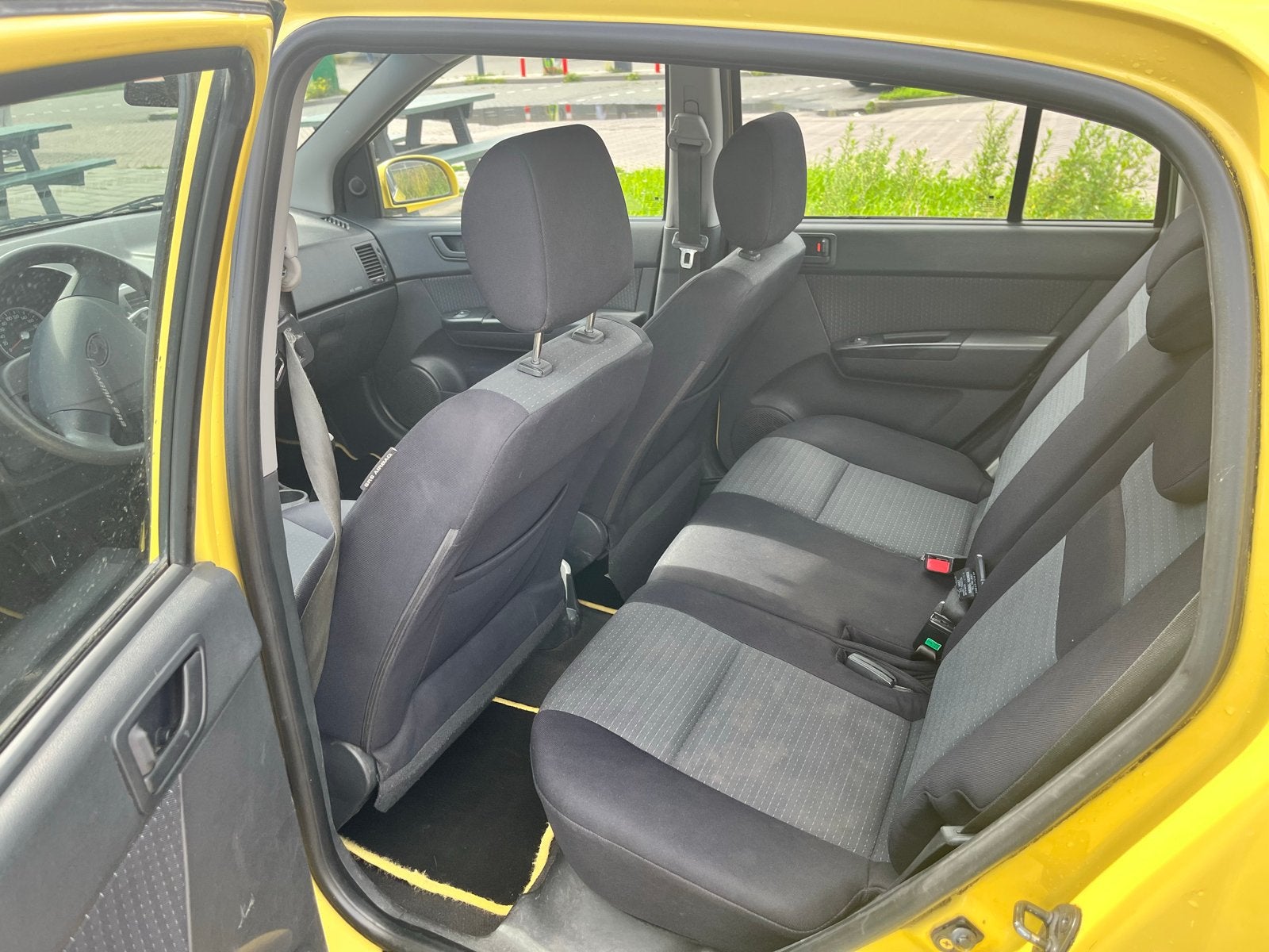 Foto 10 van Hyundai Getz 2007 Geel