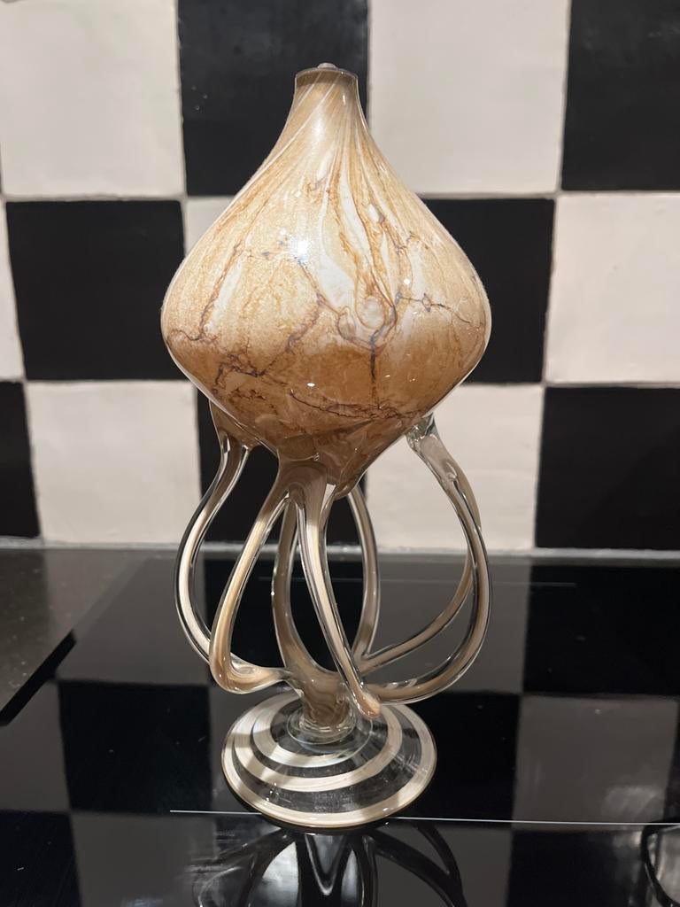 Unieke glazen decoratie: Marmerlook met sierlijke voet, Ophalen of Verzenden