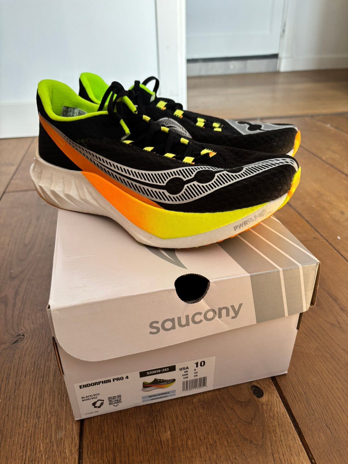 Saucony Endorphin Pro 4 hardloopschoenen 44 als nieuw, Ophalen of Verzenden, Zo goed als nieuw, Hardloopschoenen, Overige merken