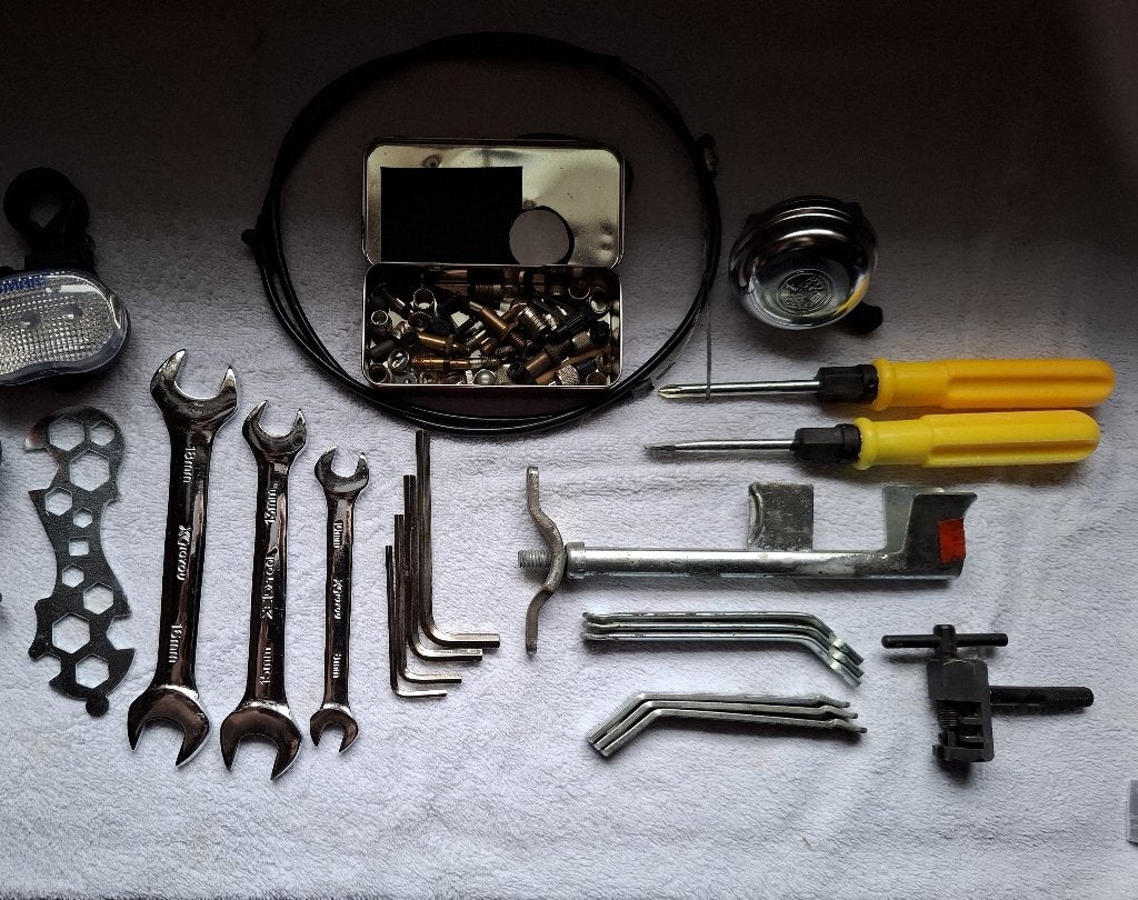 Stuurtas - reparatie spullen/Bel/verlichting - zadeldekjes, Ophalen of Verzenden, Gebruikt