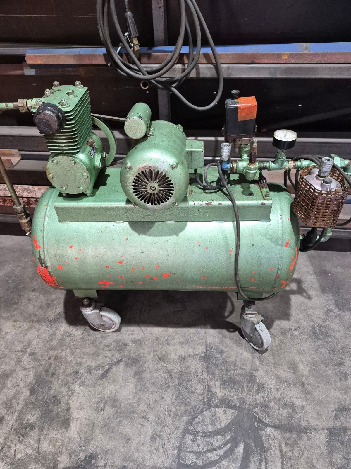 Compressor 100 ltr. 8 bar werkdruk, 100 liter of meer, Ophalen, Minder dan 200 liter/min
