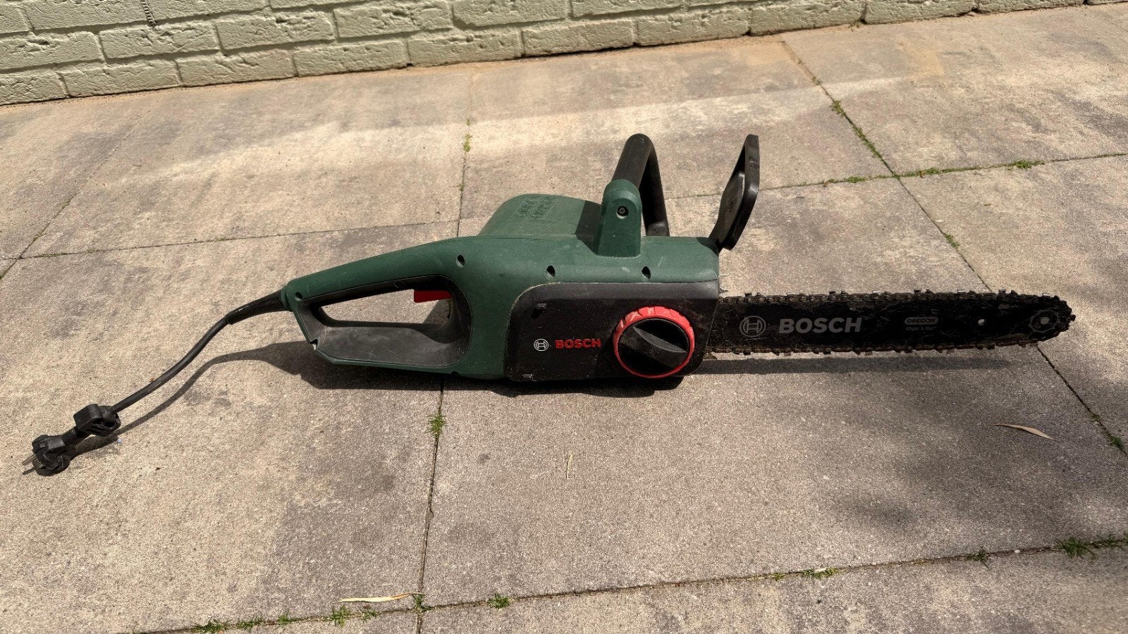 Bosch Kettingzaag - Elektrisch en Krachtig, Doe-het-zelf en Verbouw, Gereedschap | Zaagmachines, Ophalen, Gebruikt, Kettingzaag