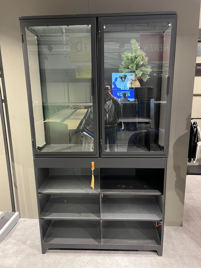 Moderne vitrinekast / designkast zwart met glasdeuren, Met deur(en), 100 tot 150 cm, 200 cm of meer, Ophalen of Verzenden