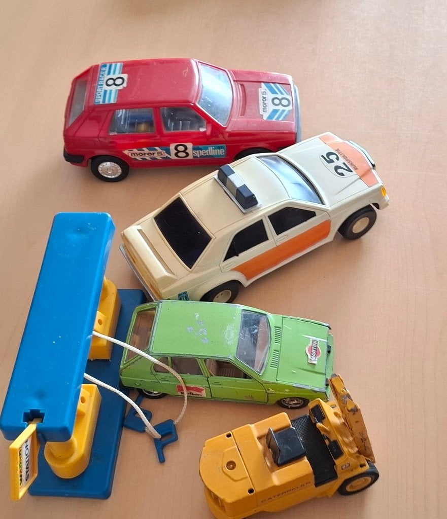 Vintage Speelgoed Set - Wader Benzinepomp & Auto's (Retro), Gebruikt, Onbekend, Ophalen of Verzenden, Onbekend