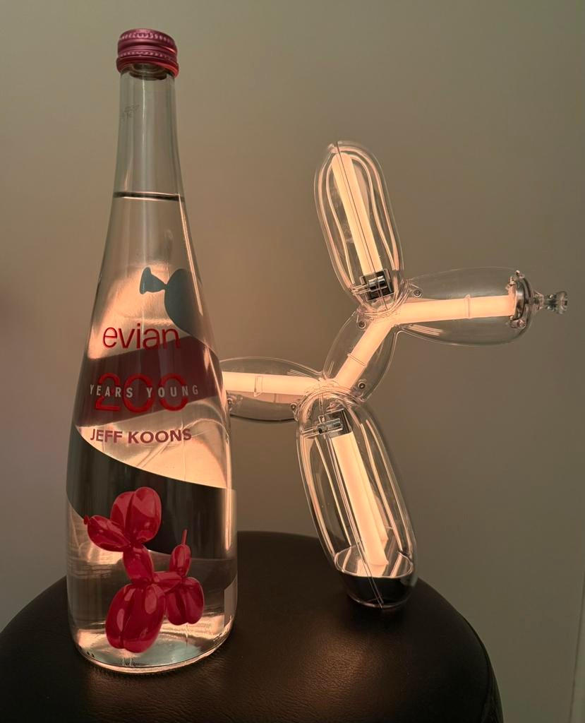 Evian x Jeff Koons, Verzenden
