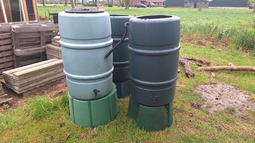 Regentonnen met kraantje, diverse maten, Tuin en Terras, Ophalen, Kunststof, Gebruikt, Met kraantje