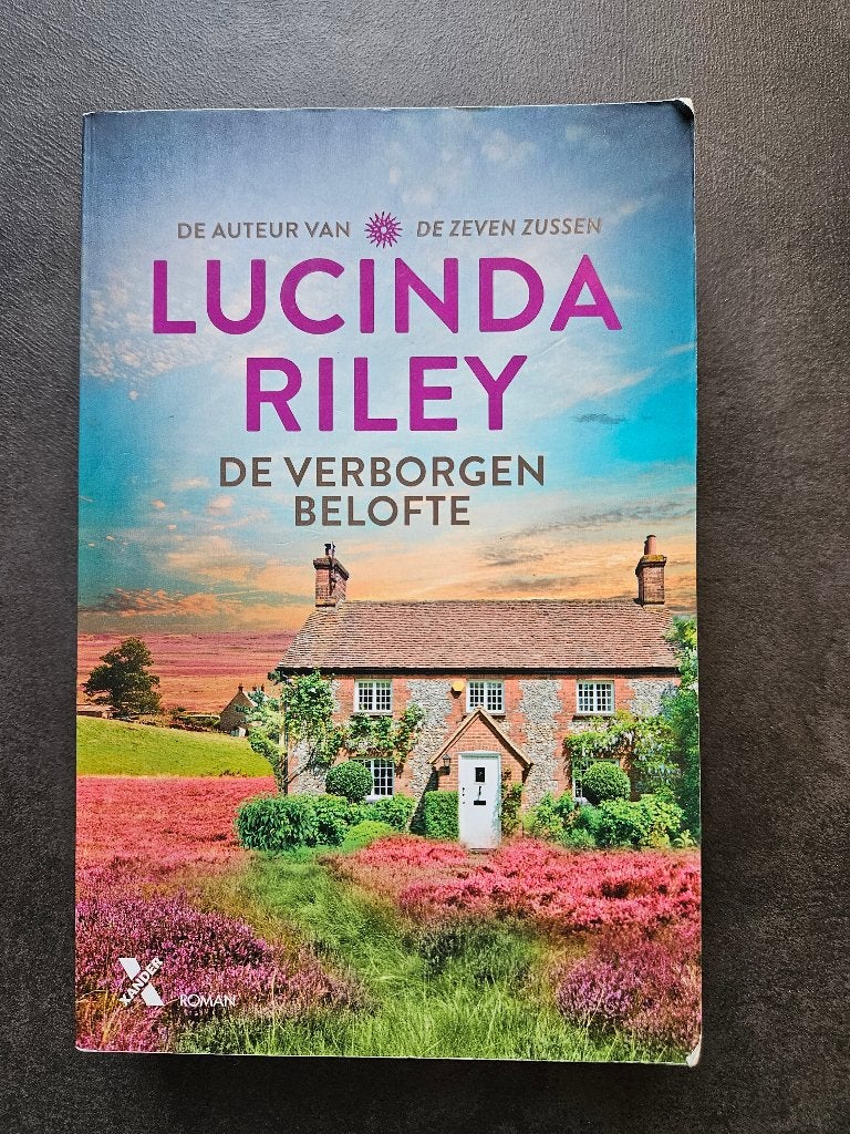 2 Boeken van Lucinda Riley, Ophalen of Verzenden, Gelezen, Lucinda Riley, Nederland