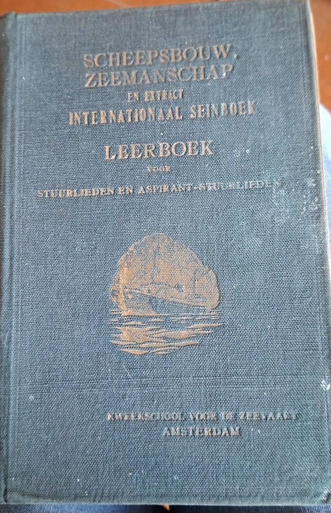 Scheepsbouw, Zeemanschap en Internationaal Seinboek, Boeken, Techniek, Gelezen, Overige onderwerpen, Ophalen of Verzenden