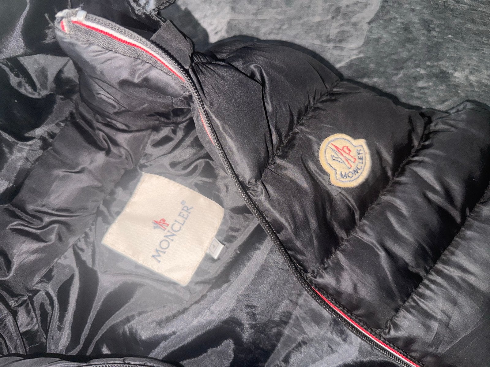 Moncler bodywarmer zwart, Kinderen en Baby's, Ophalen of Verzenden, Zo goed als nieuw, Jas