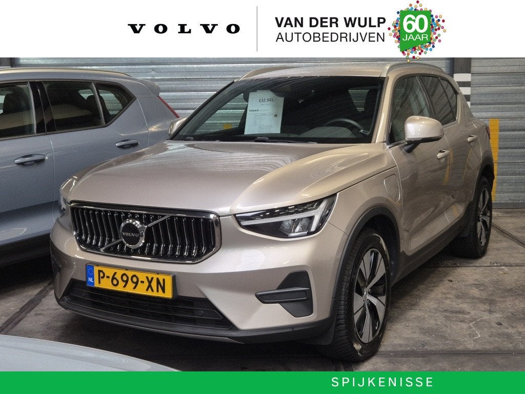 Volvo XC40 T4 211PK [Plug-In] Plus Bright | BLIS | Trekhaak