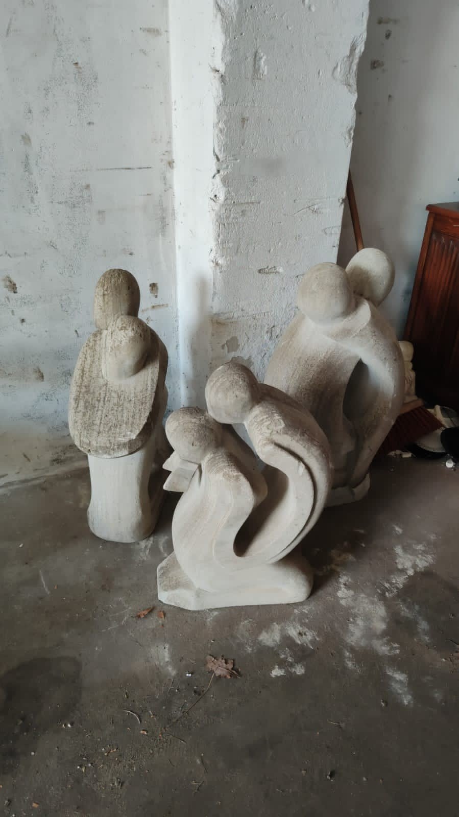 Abstracte stenen sculpturen - Familiefiguren, Ophalen, Groep mensen, Handgemaakt, 50 - 100 cm