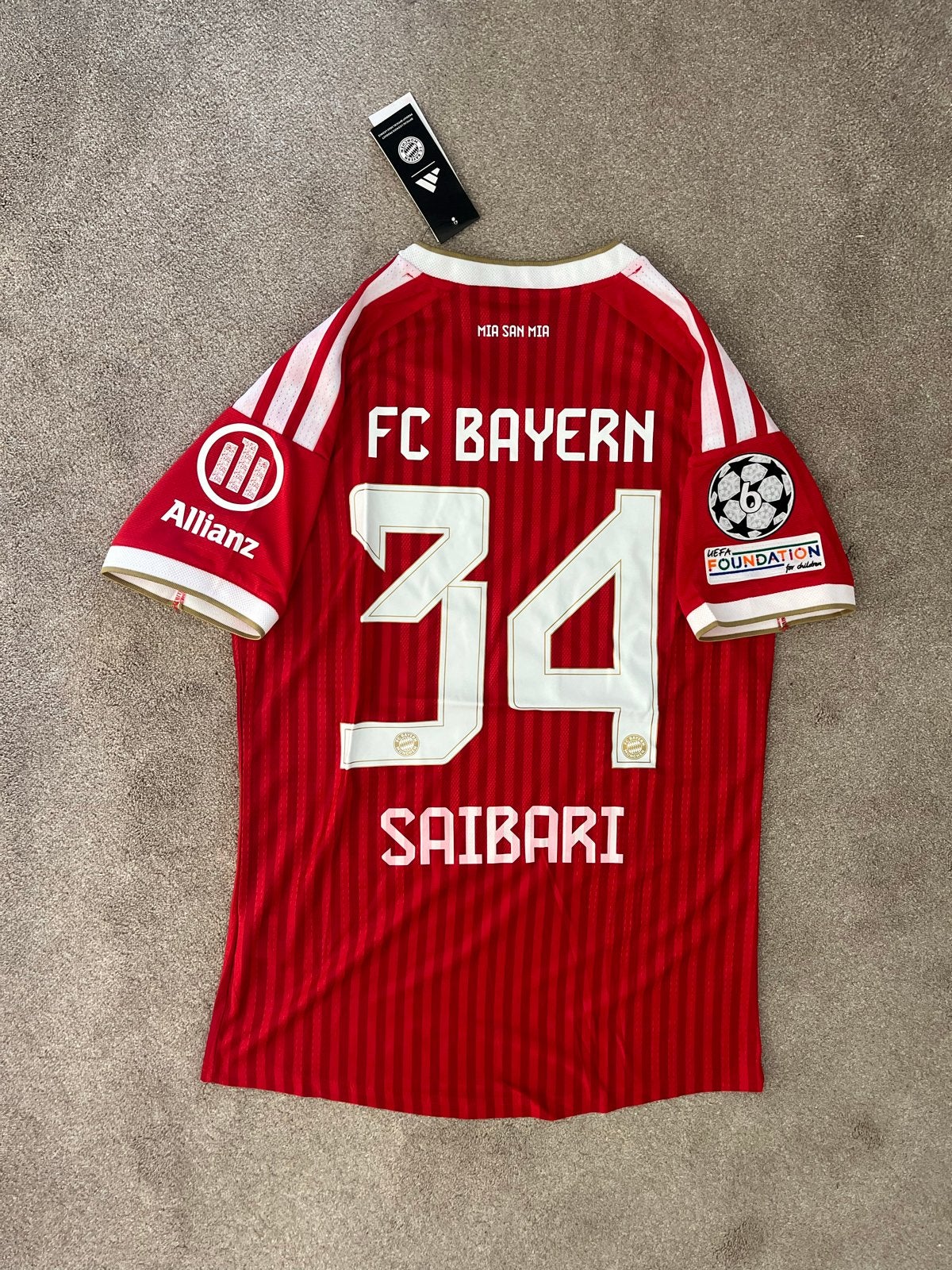 FC Bayern München Thuisshirt 2026/27 - Saibari #34 maat M, Maat M, Ophalen of Verzenden, Nieuw, Shirt