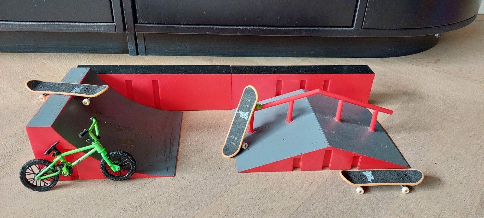 Tech deck skatepark met skateboards, Ophalen