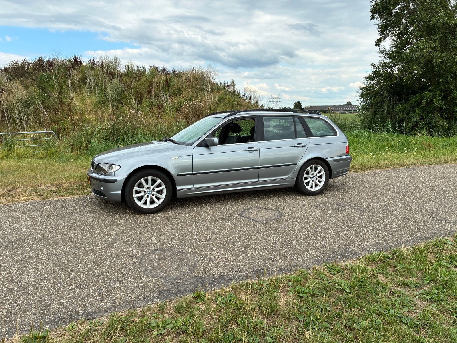 BMW 3-Serie 2.5 I 325 Touring 2004 Grijs, Auto's, Achterwielaandrijving, 1445 kg, Handgeschakeld, Particulier