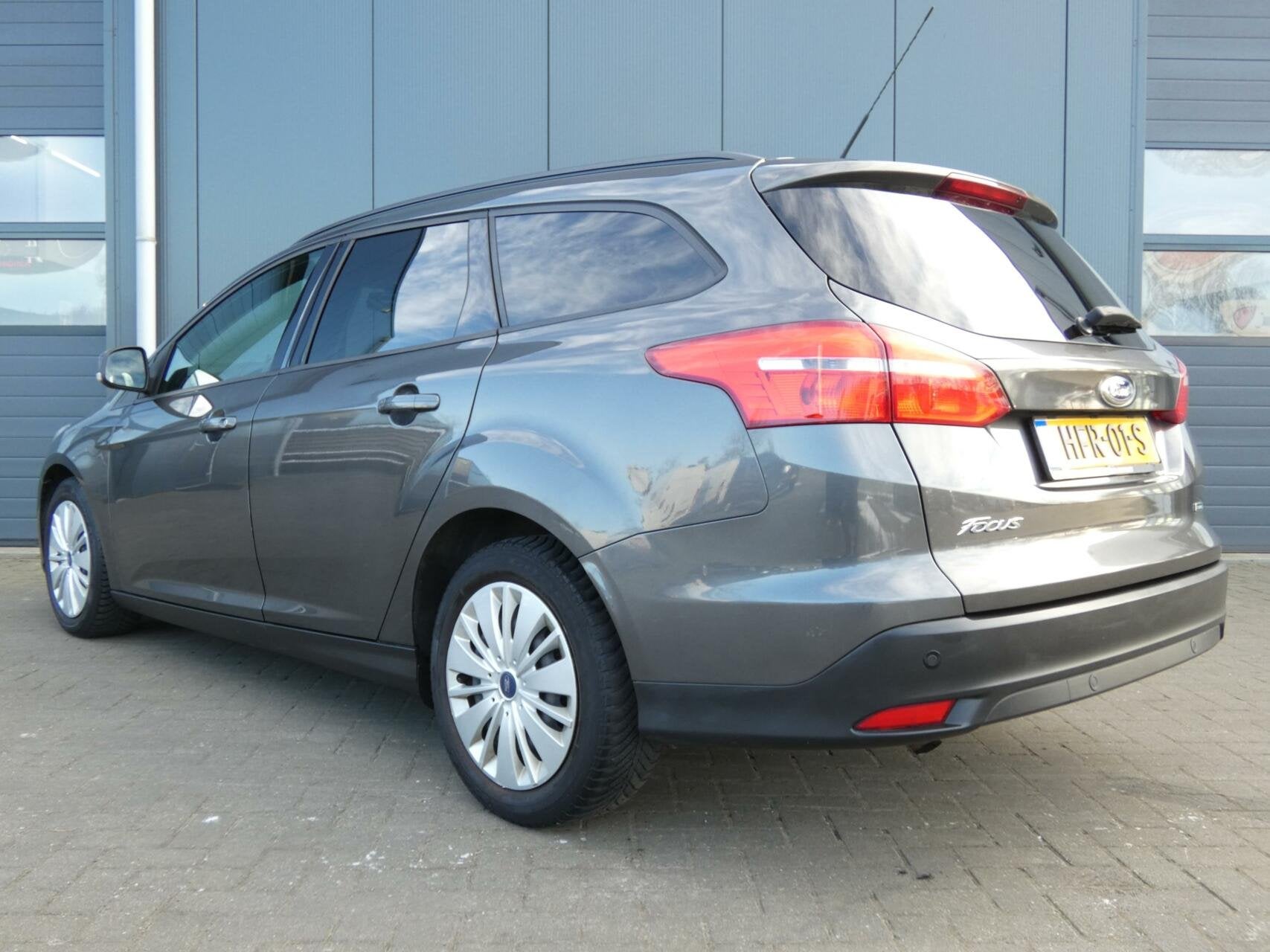 Ford Focus Wagon 1.0 EcoBoost 125 PK Trend Edition | WINTER, Auto's, Gebruikt, Zwart, Handgeschakeld, 1216 kg