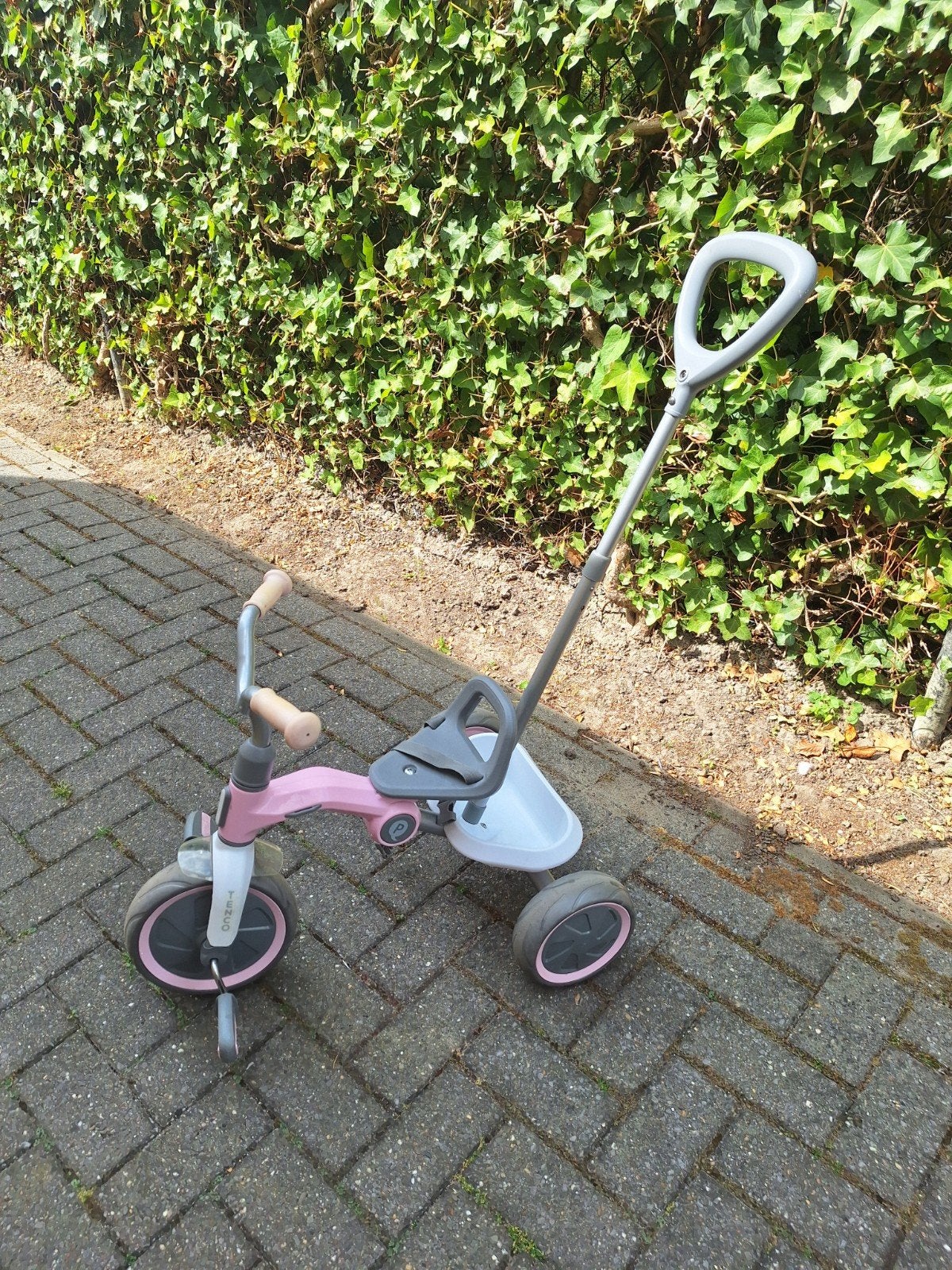 Roze driewieler met duwstang - Tenco, Ophalen, Terugtraprem, Tenco, Verstelbare zitting