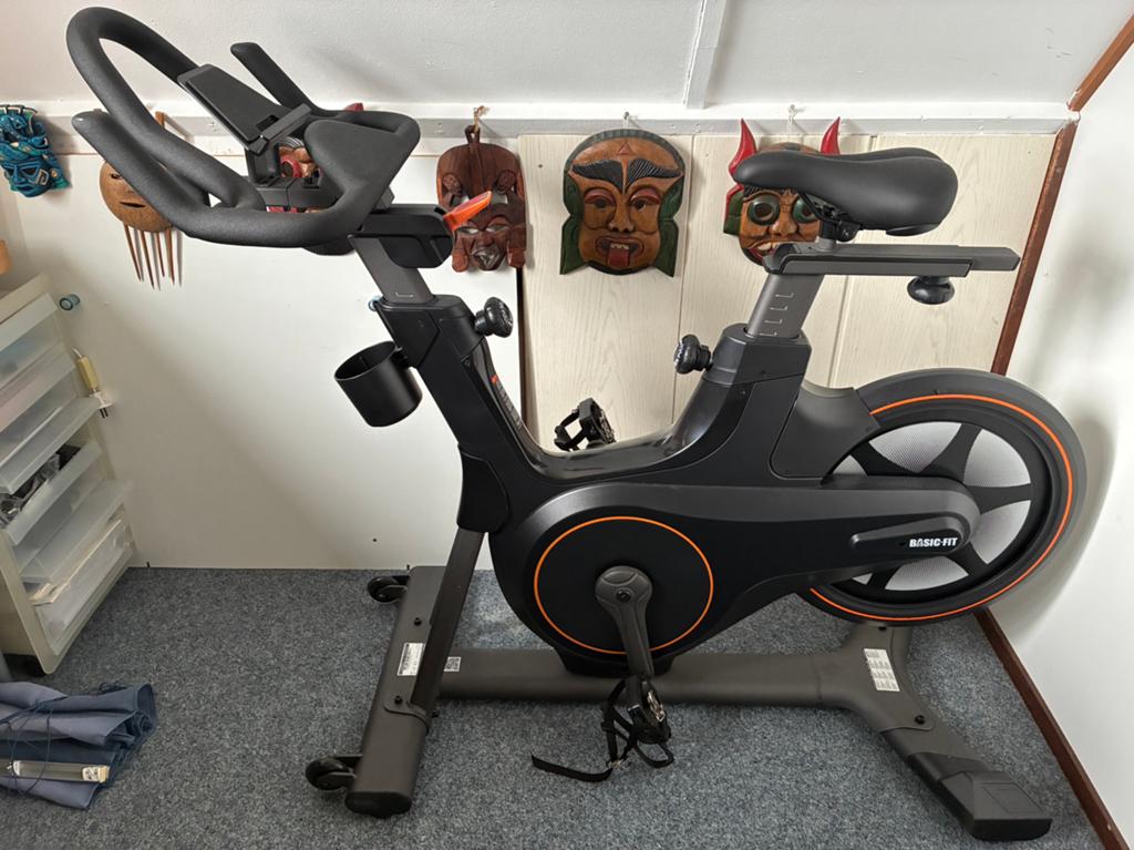 Matrix indoor Cycle hometrainer bleutooth spinning, Ophalen, Zo goed als nieuw, Hometrainer