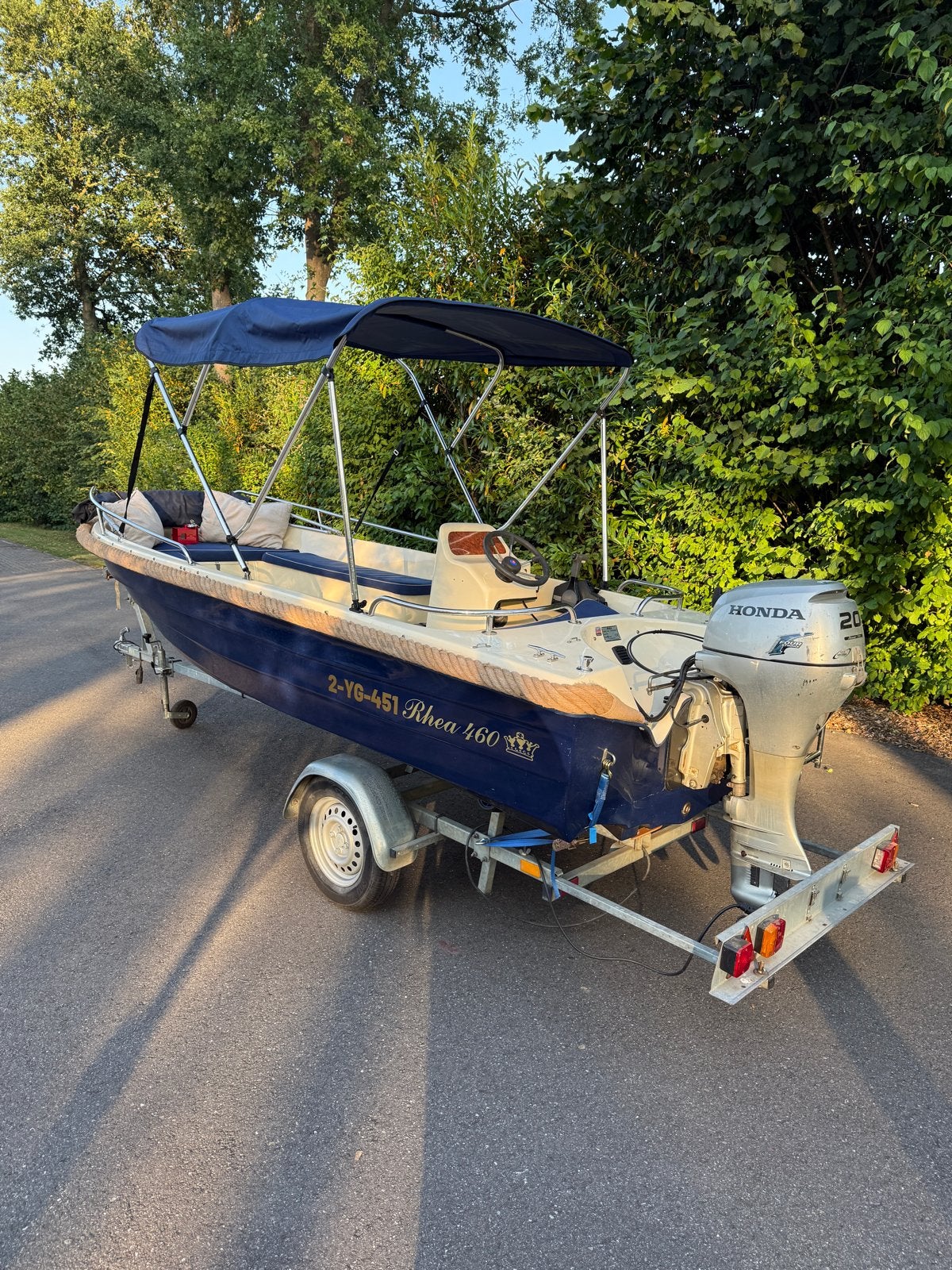 Rhea 460 sloep met Honda 20pk buitenboordmotor en trailer, Overige merken, Gebruikt, Biminitop, Sloep