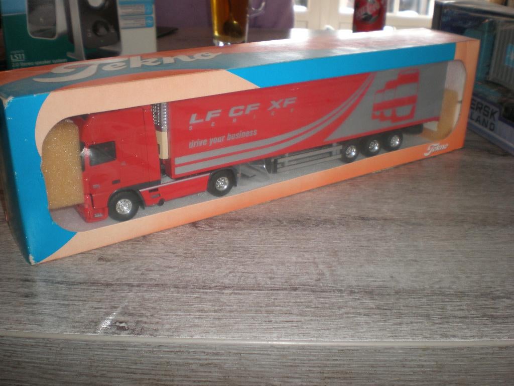 Tekno  model vrachtwagen met Koel container, Ophalen of Verzenden, Nieuw, Bus of Vrachtwagen, Tekno