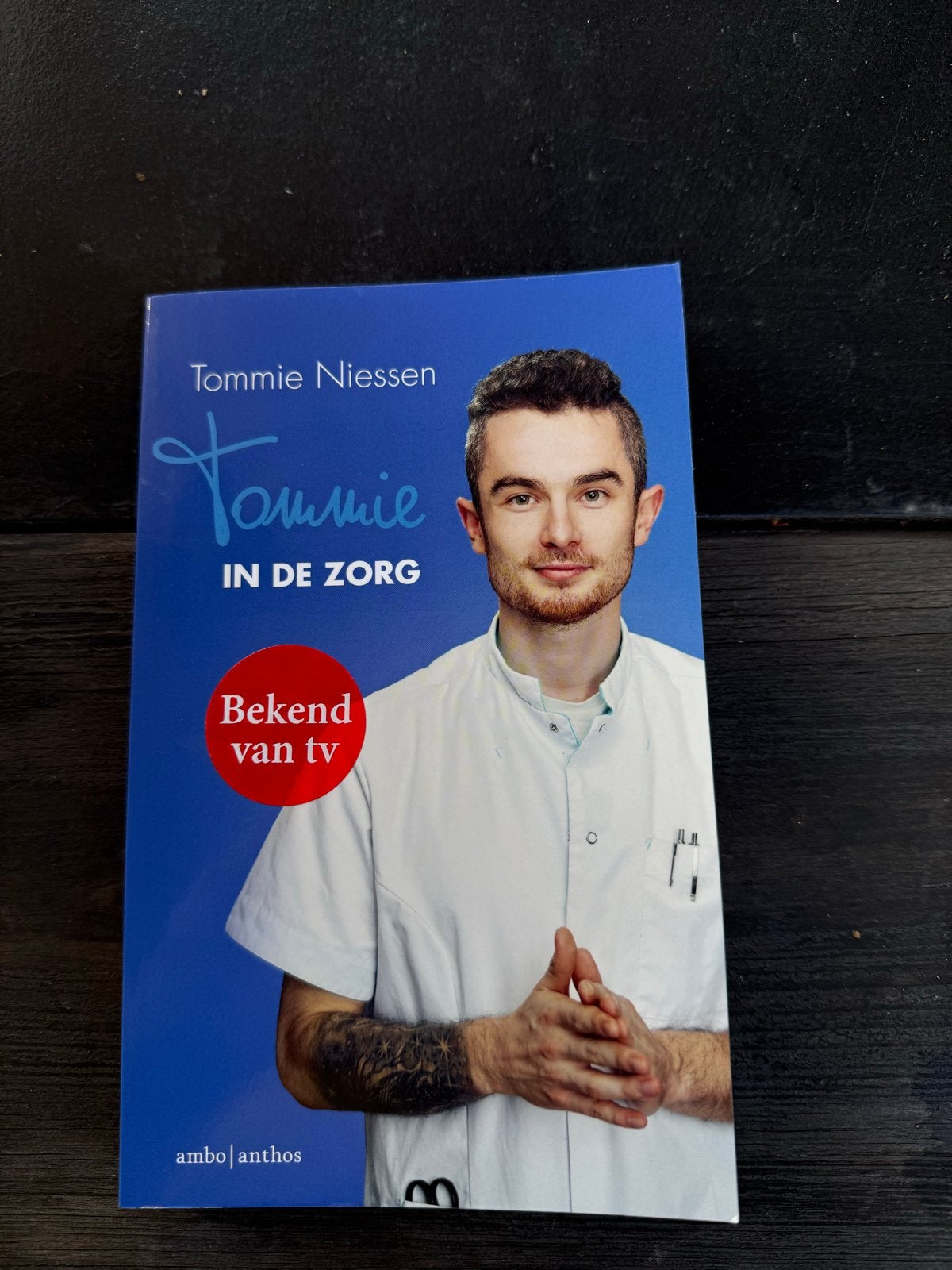 Tommie in de Zorg - Tommie Niessen (Bekend van TV), Ophalen of Verzenden, Zo goed als nieuw, Gezondheid en Conditie