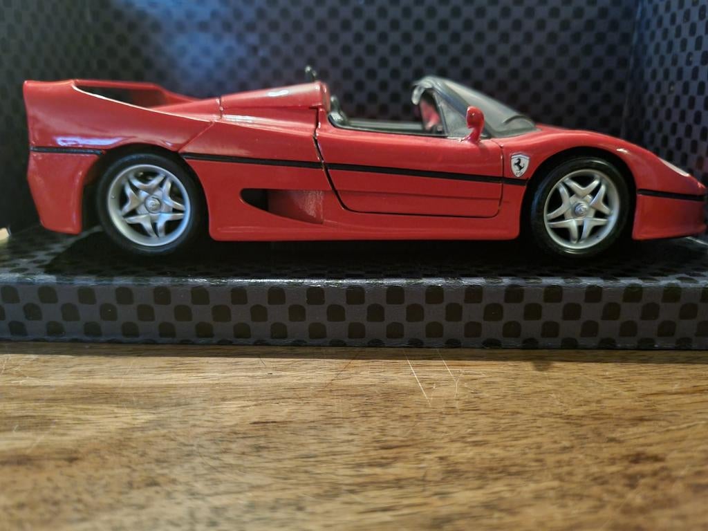 Ferrari F50 schaalmodel 1:24, Ophalen of Verzenden, Zo goed als nieuw, Auto, Overige merken