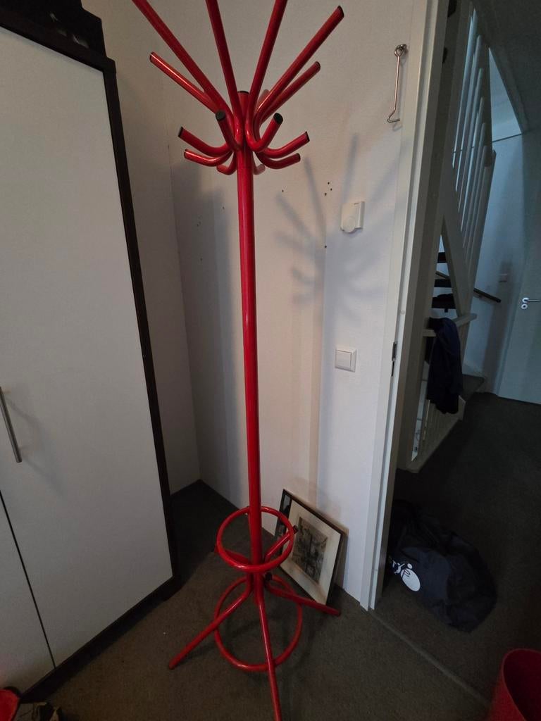 Rode kapstok met paraplubak, Ophalen, Gebruikt, Metaal
