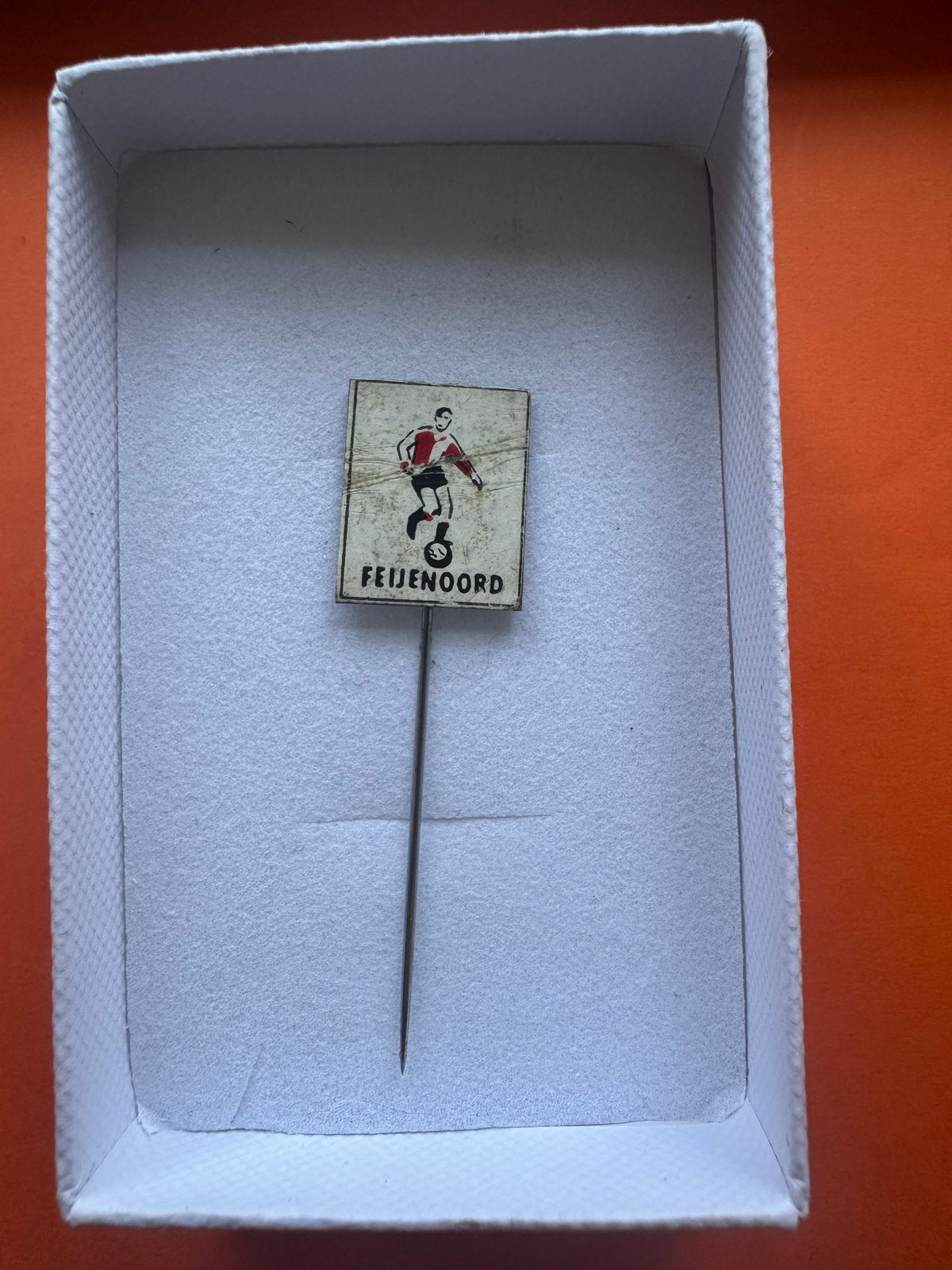 Vintage Feyenoord Speldje - Voetballer Design, Verzamelen, Ophalen of Verzenden, Gebruikt, Feyenoord, Overige typen