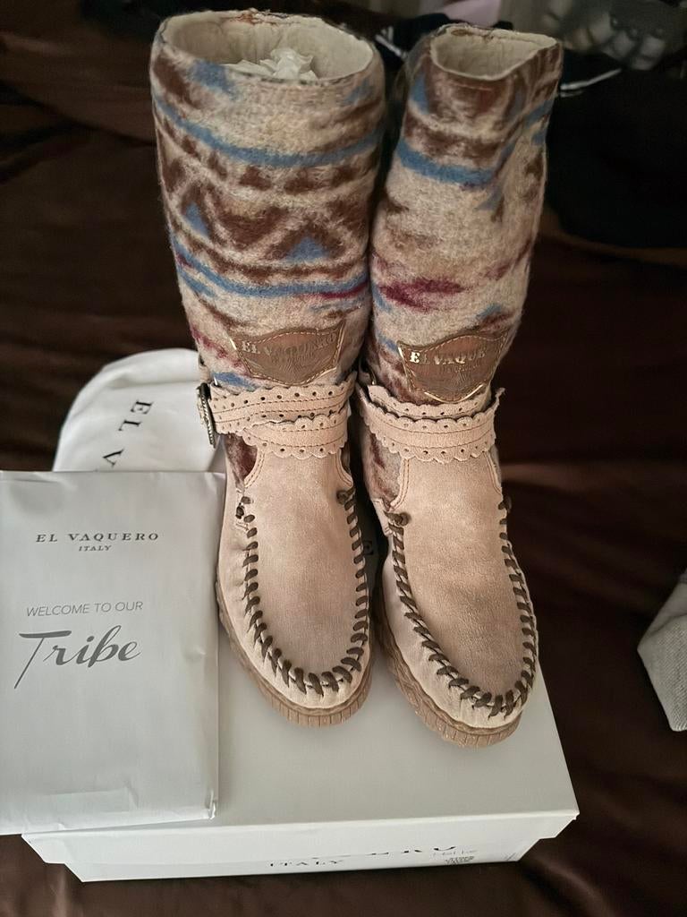 El Vaquero laarzen Nieuw in Doks Maat 37 €250.00, Hoge laarzen, Overige kleuren, Nieuw, Ophalen of Verzenden